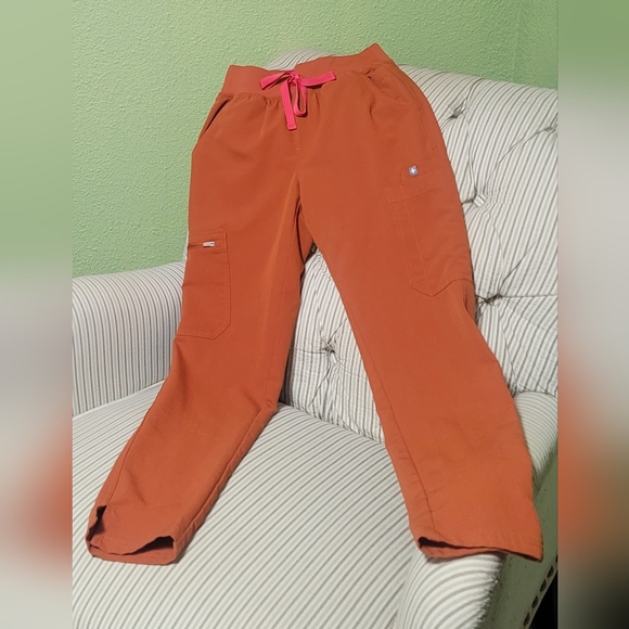 FIGS HW YOLA PANT XXS/P DIRTY CHAI. PO# 5855 - Picture 2 of 7